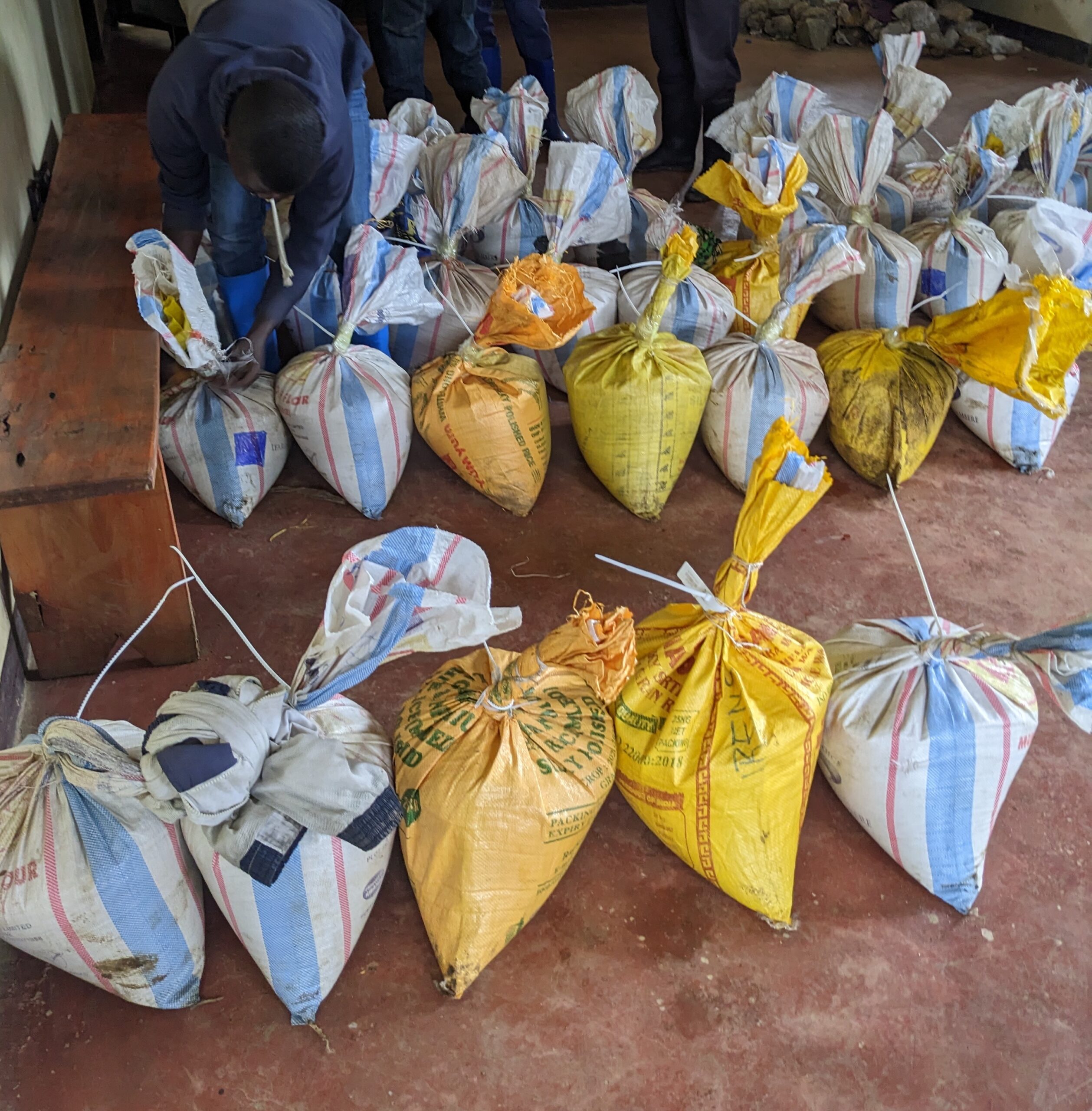 Marquage et étiquetage de sacs de minerai en RDC